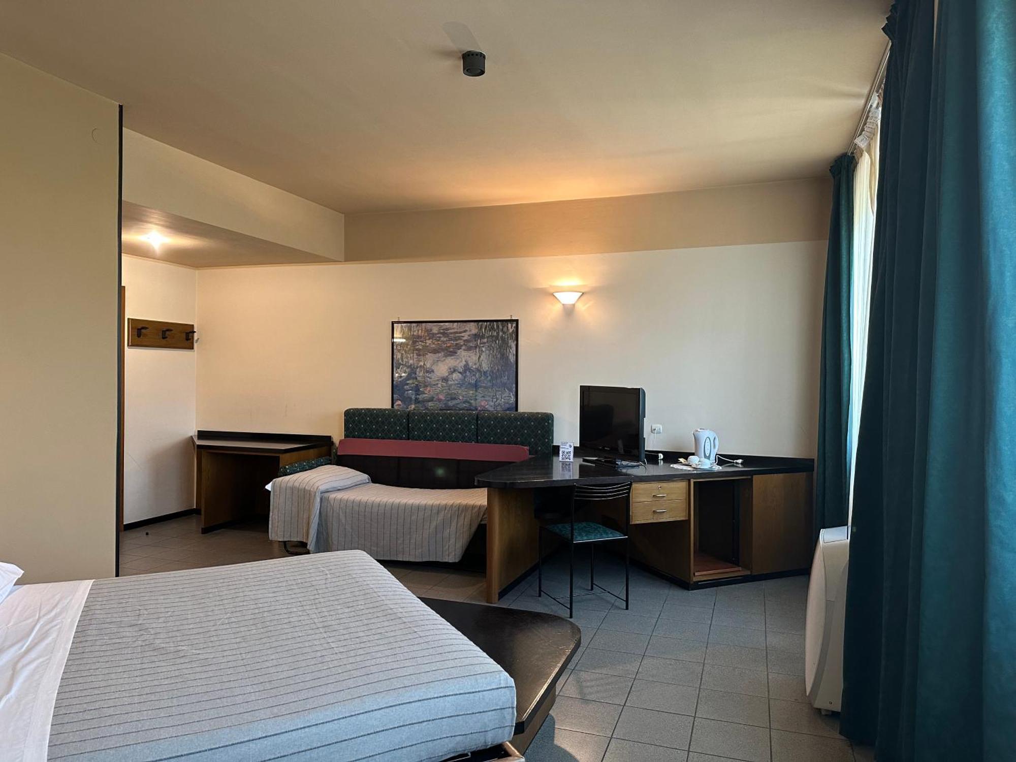 Hotel Griselda サルッツォ エクステリア 写真