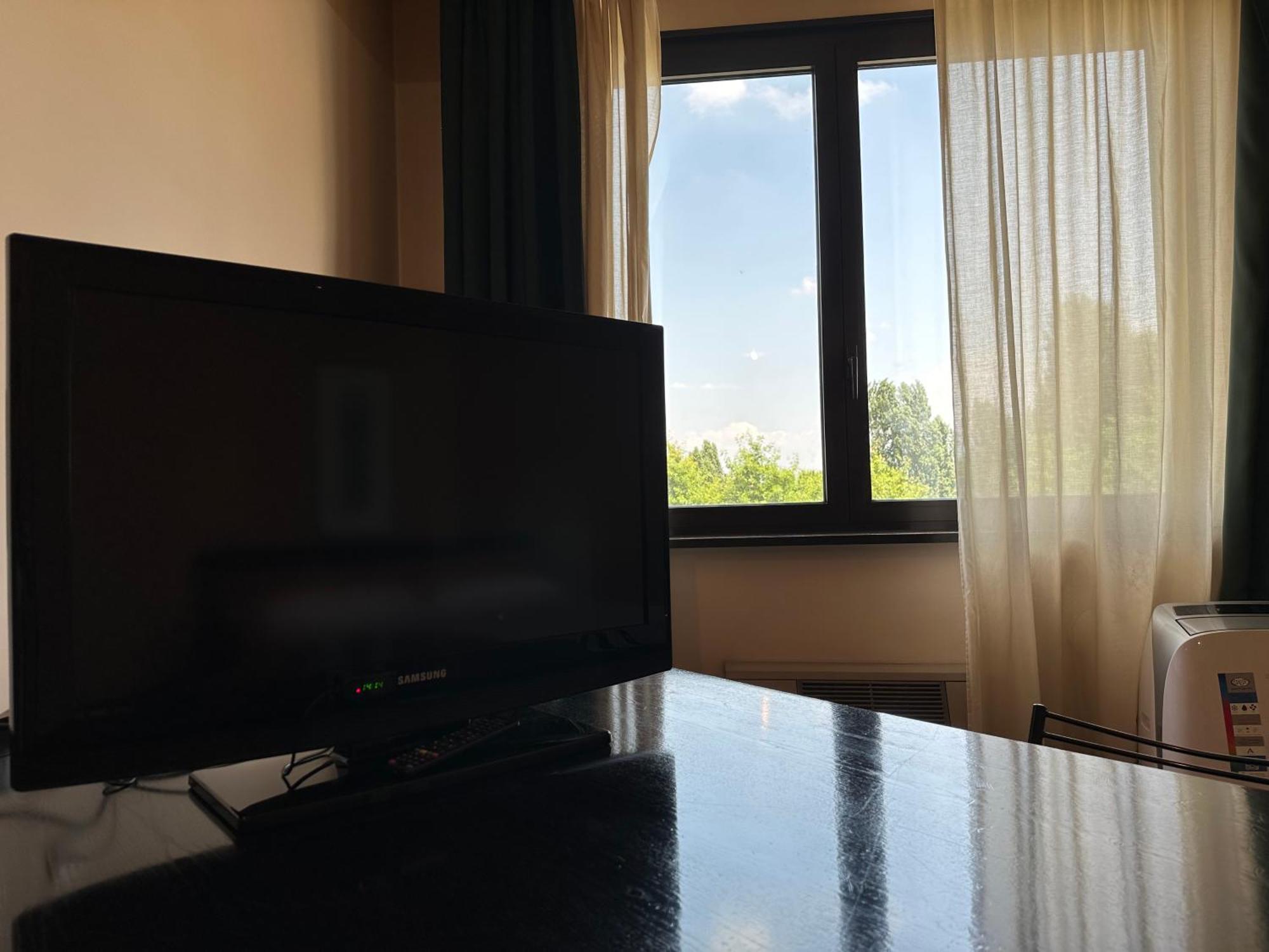 Hotel Griselda サルッツォ エクステリア 写真