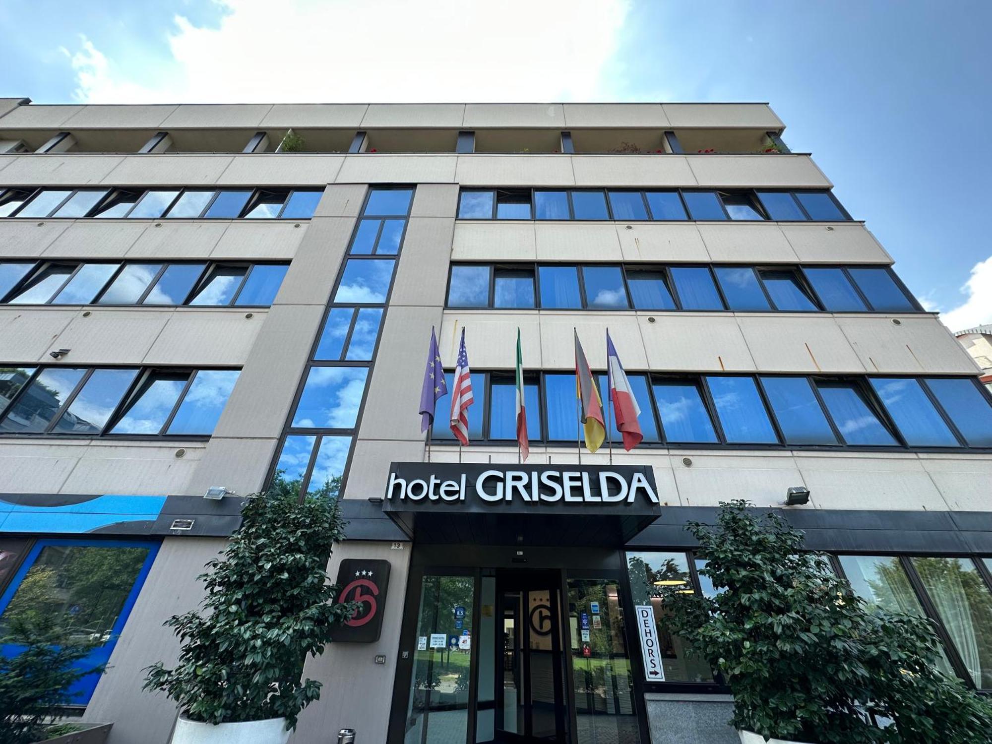 Hotel Griselda サルッツォ エクステリア 写真