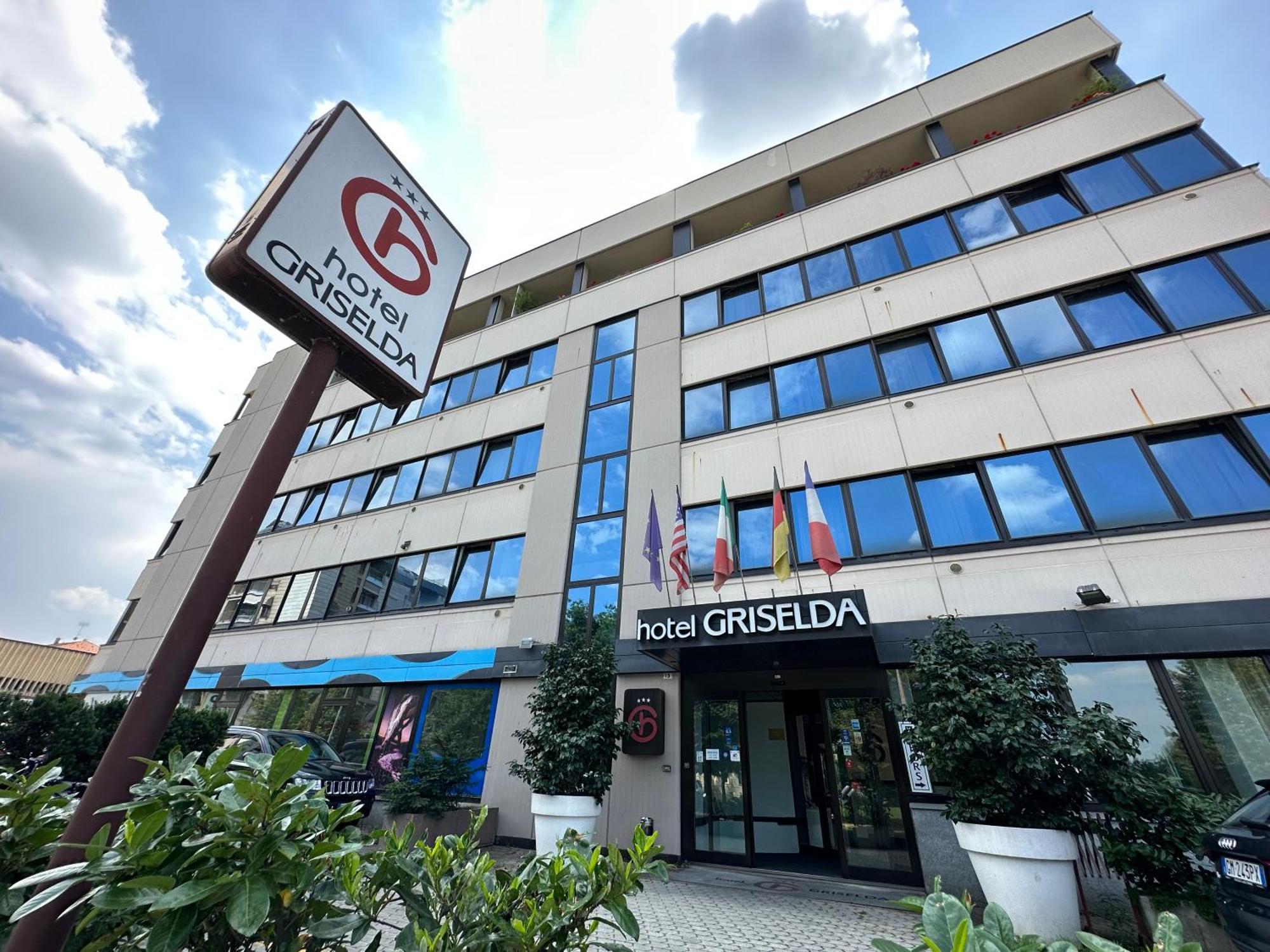 Hotel Griselda サルッツォ エクステリア 写真